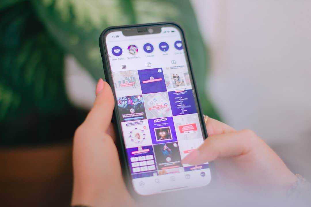 découvrez les meilleures stratégies d'achat média sur les réseaux sociaux pour optimiser votre visibilité et maximiser votre retour sur investissement.